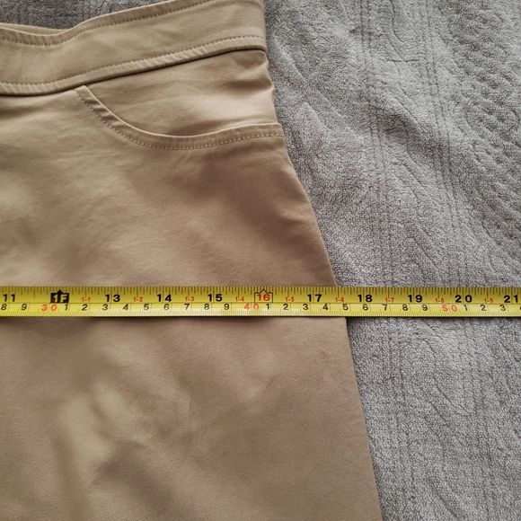 ❤Laura Scott Khaki Shorts - Picture 7 of 7